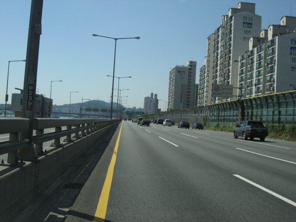 강변북로(난지방향) 영동대교 지난 500M 사진