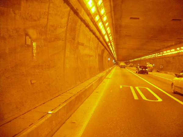 내부순환로(성동방향) 홍지문 터널 시점 지난 95M 사진