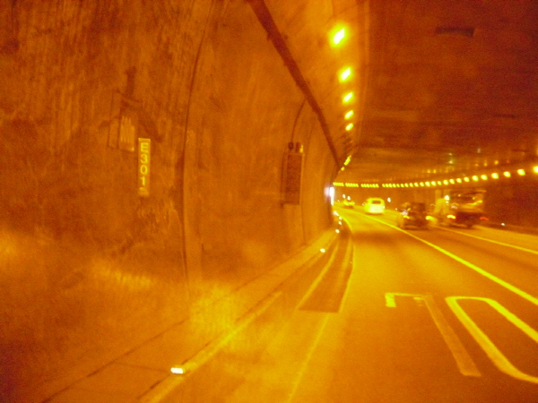 내부순환로(성동방향) 홍지문 터널 시점 지난 570M 사진