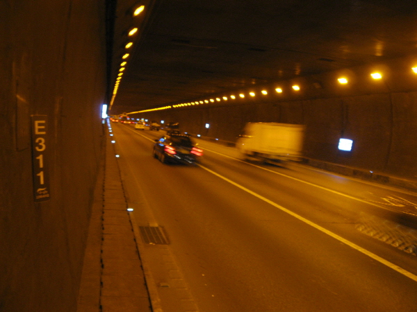 내부순환로(성동방향) 홍지문 터널 시점 지난 1040M 사진