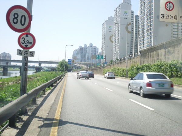 동부간선도로(성수방향) 한천교 지난 530M 사진