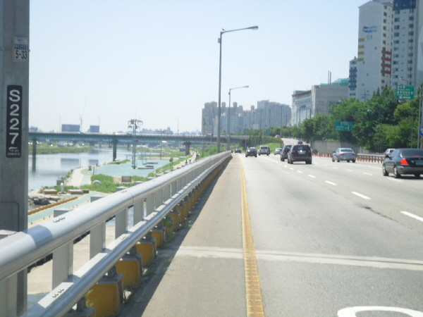 동부간선도로(성수방향) 월릉교 지난 180M 사진