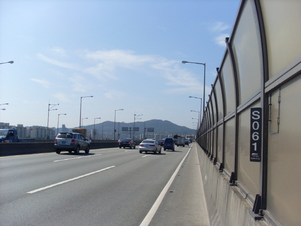 동부간선도로(장지방향) 올림픽장지합류점 지난 645M 사진