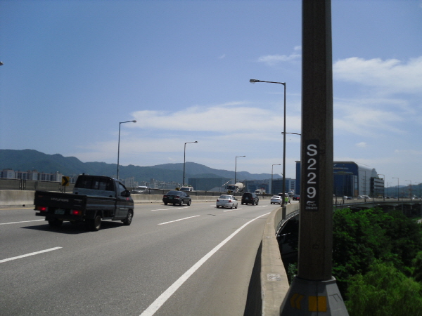 동부간선도로(장지방향) 탄천고가시점 지난 565M 사진