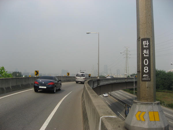 동부간선도로(청담방향) 탄천진입램프 시점 지난 300m 사진
