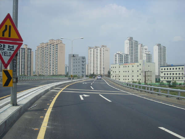 서부간선도로(성산방향) 안양천교 시점 지난 70M 사진