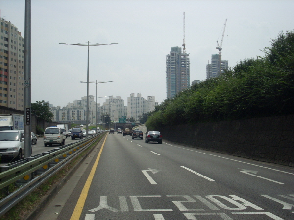 서부간선도로(시흥방향) 오목지하차도 지난 540M 사진